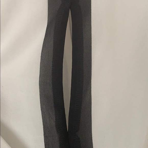 Black and off white dress with keyhole in front - Picture 2 of 5